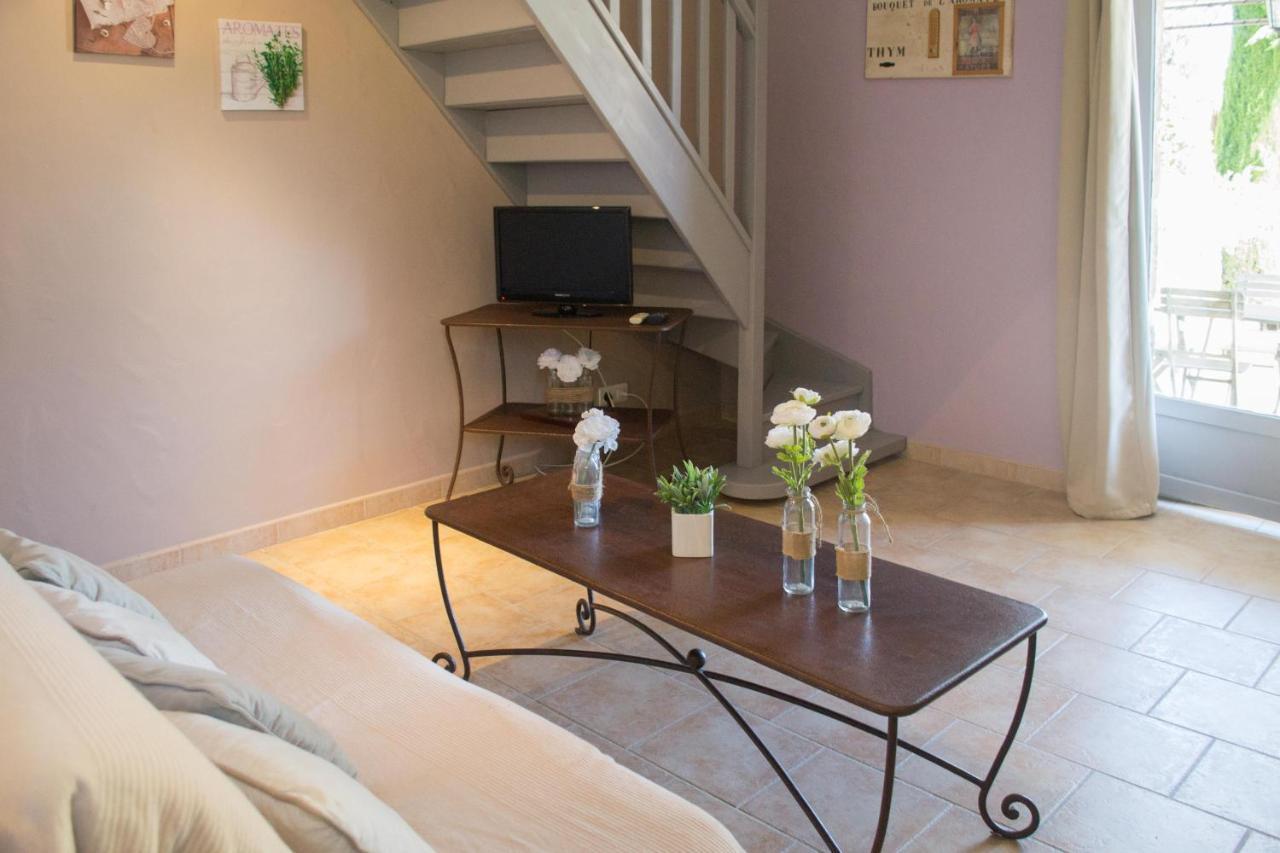 Bed and Breakfast Le Bouquet De L Aromate Joucas Exteriér fotografie